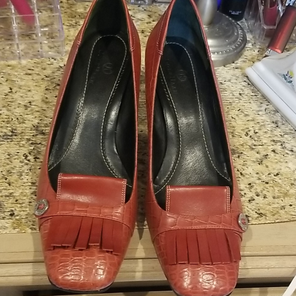 Cole haan red low heel pumps